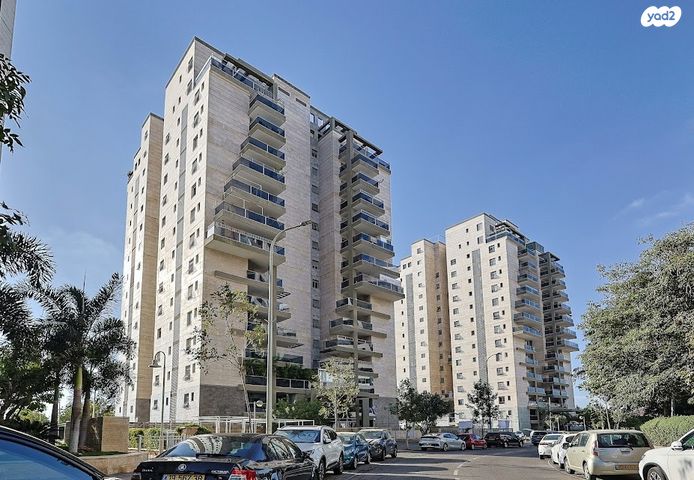 הרב ישעיהו משורר 