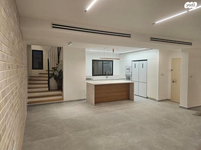 גג/ פנטהאוז, טשרניחובסקי 26, כרמל צרפתי, חיפה