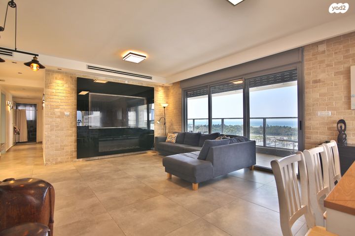 גג/ פנטהאוז, שדרות יצחק שמיר, גלי כרמל, טירת כרמל