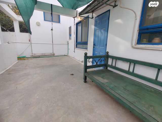 בית פרטי/ קוטג', זמר עברי, מכמנים