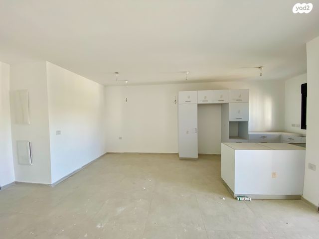 דירה, א' / צפון מזרח העיר, רחובות