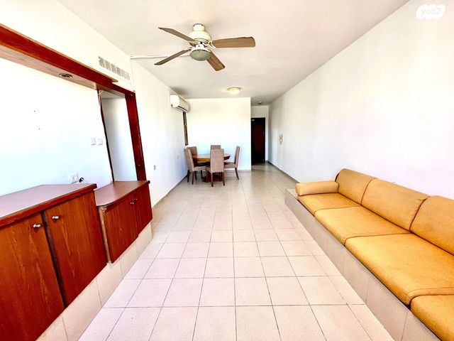 דירה, הרב אלנקווה 33, נווה ברבור, כפר שלם מערב, תל אביב יפו