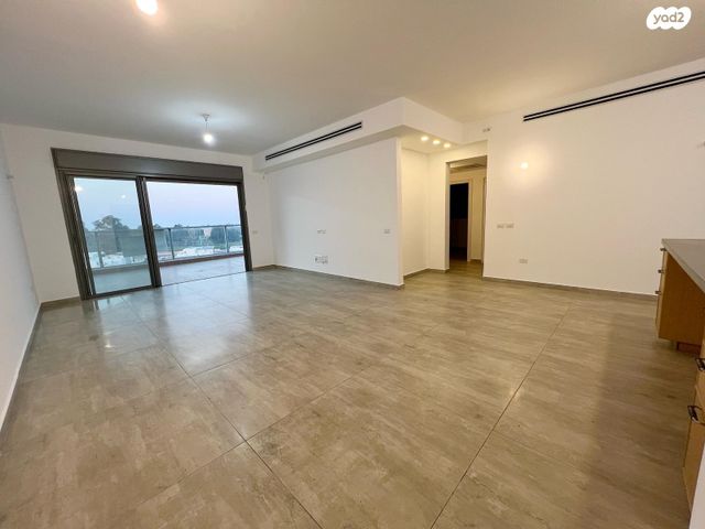 דירה, כפר יונה