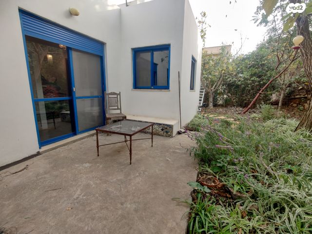 בית פרטי/ קוטג', זמר עברי, מכמנים