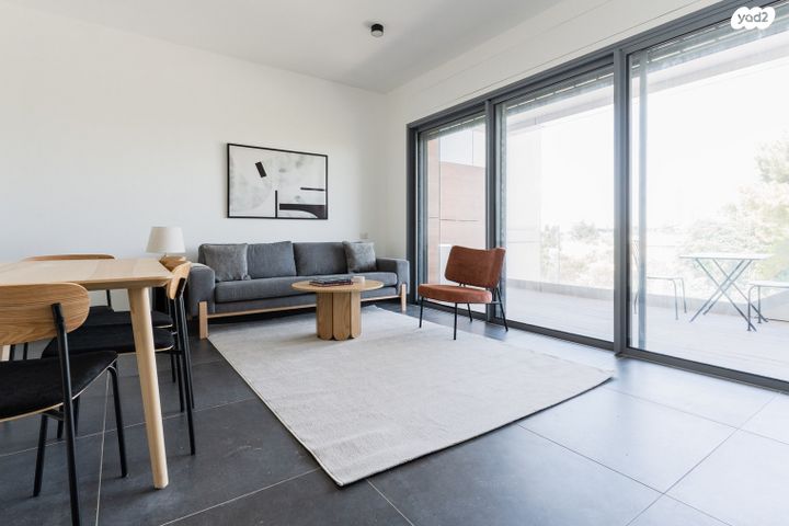 שמואל יבנאלי 24