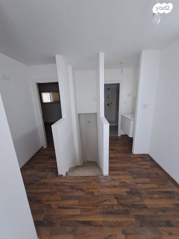 דופלקס, ברכת משה 32, גאולה, חיפה