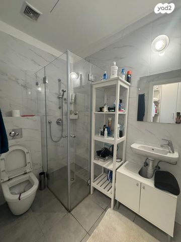 דירה, דרך מנחם בגין 160, מונטיפיורי, הרכבת, תל אביב יפו