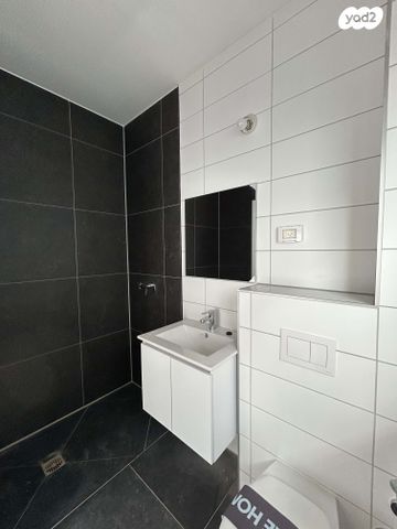 דירה, תוצרת הארץ 5, נחלת יצחק, תל אביב יפו