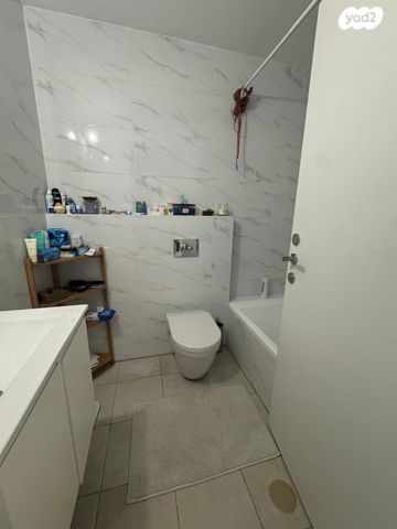 דירה, דרך מנחם בגין 160, מונטיפיורי, הרכבת, תל אביב יפו