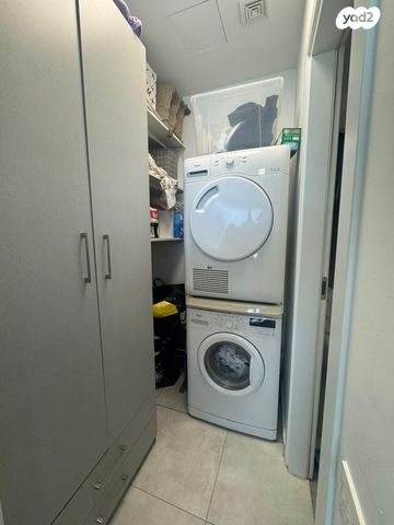 דירה, דרך מנחם בגין 160, מונטיפיורי, הרכבת, תל אביב יפו