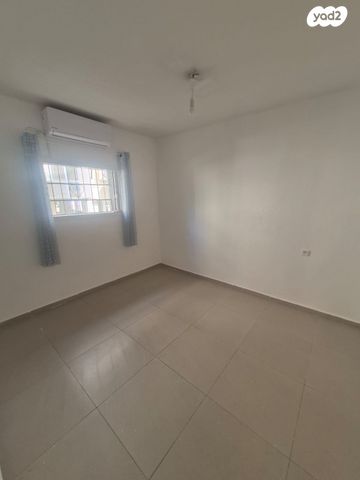 דירה, הביל"ויים 24, רמת גן