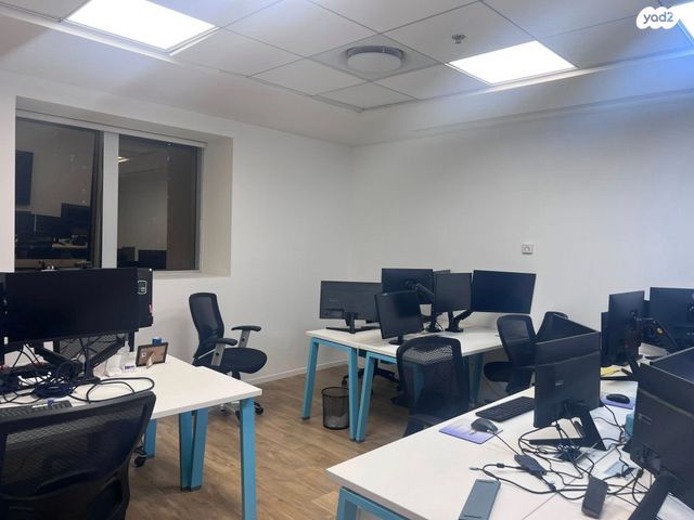 משרדים, דרך זאב ז'בוטינסקי 7, בורסה, רמת גן