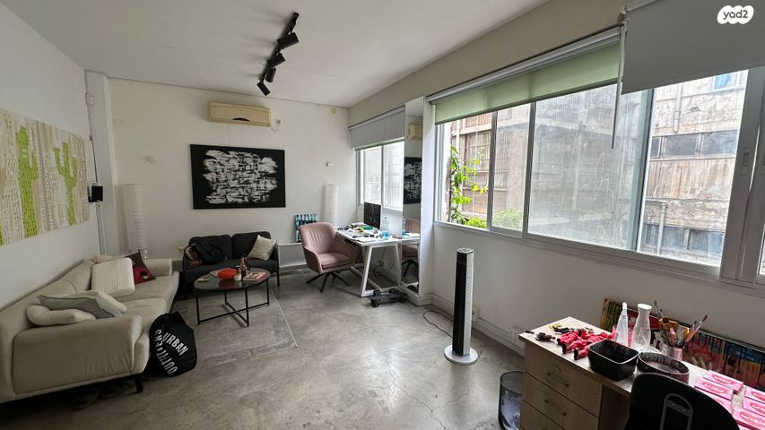 בן אביגדור 18