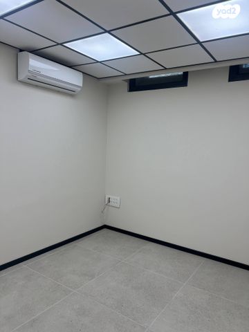 משרדים, נתנזון, שער פלמר, תחנת רכבת השמונה, חיפה