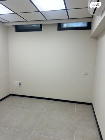 משרדים, נתנזון, שער פלמר, תחנת רכבת השמונה, חיפה