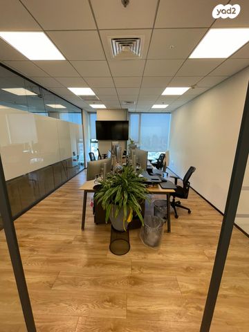 משרדים, אריאל שרון, גבעתיים