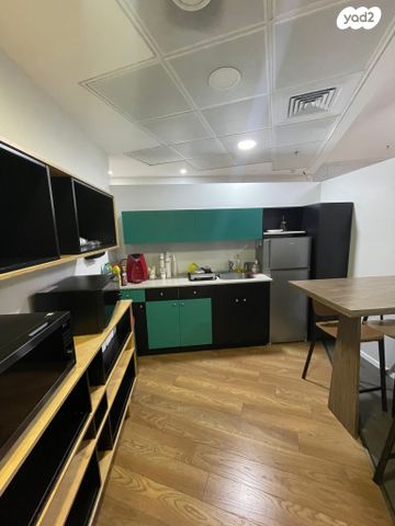 משרדים, השלושה, תל אביב יפו