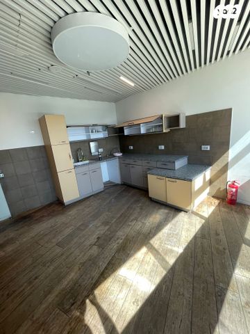 משרדים, השלושה, תל אביב יפו