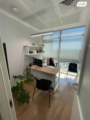 משרדים, השלושה, תל אביב יפו