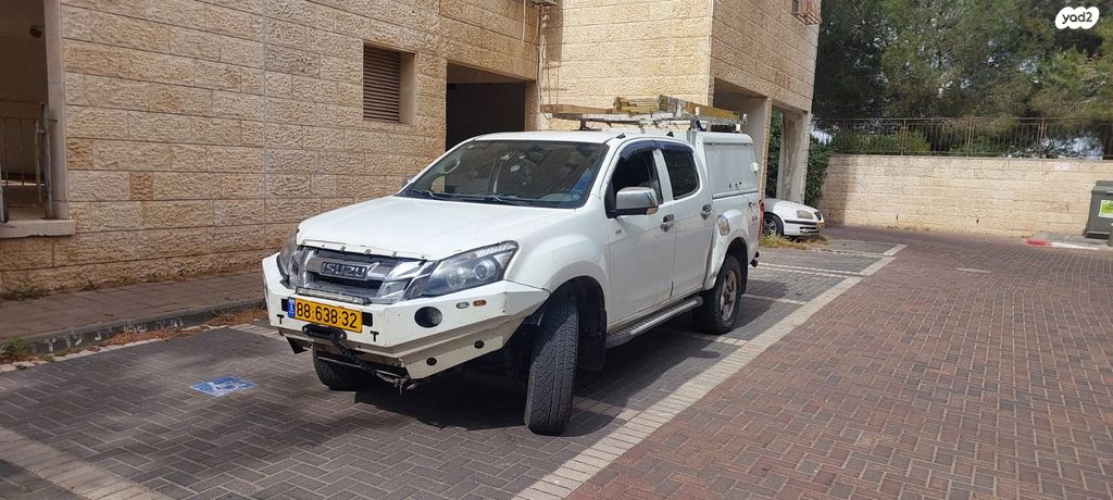 מודעת רכב איסוזו די-מקס