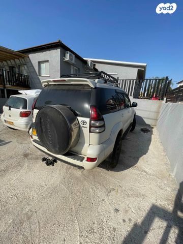 טויוטה לנד קרוזר