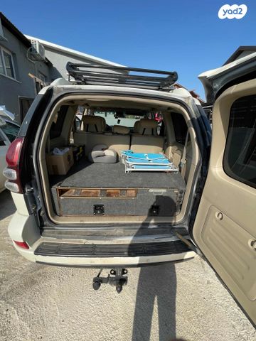 טויוטה לנד קרוזר