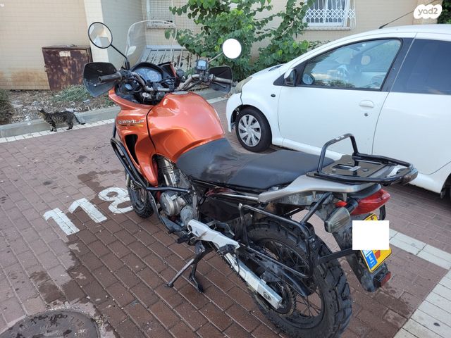 הונדה טרנסאלפ 650