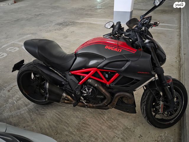 מודעת רכב דוקאטי דיאבל קרבון