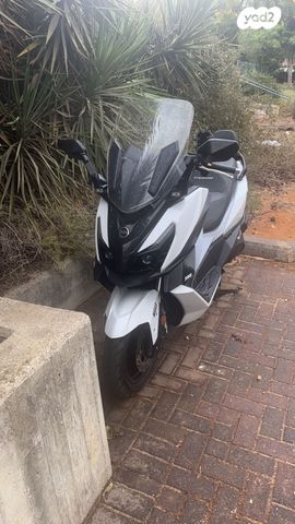 מודעת רכב סאן יאנג קרוזים 300 אלפא