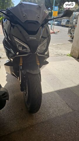 הונדה פורזה 750