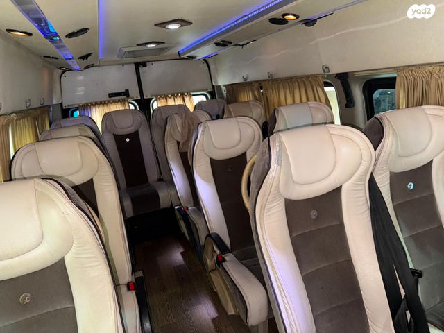 מיניבוסים ורכבי הסעות