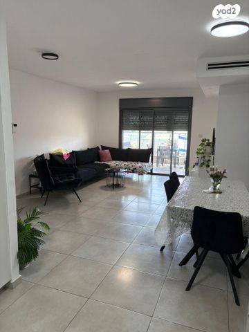 שדרות עמק חפר 69