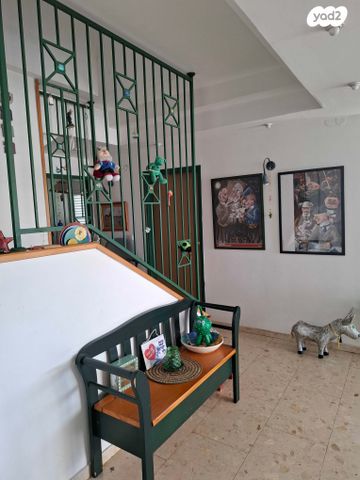 טריפלקס, הנשיאים 2, קרית ויצמן, רעננה