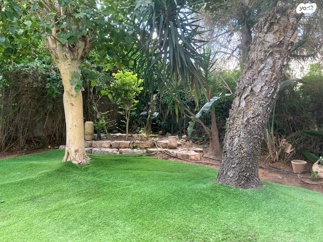 דו משפחתי, המייסדים 29, קזן, רעננה