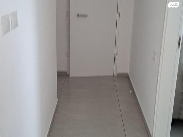 דירת גן, יצחק שמיר 8, נווה שרון / שער העיר, נתיבות