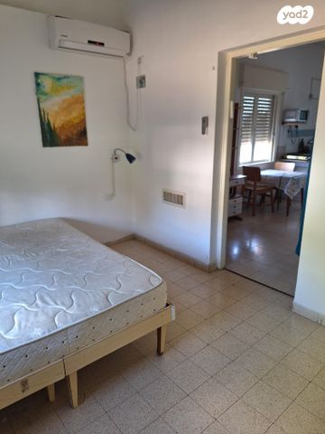 יחידת דיור, האמנים 1, כינרת מושבה, כינרת מושבה