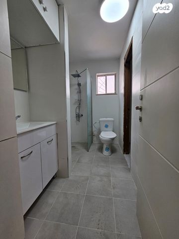 דו משפחתי, אפרים לוזון 55, נווה מנחם, באר שבע