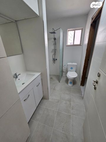 דו משפחתי, אפרים לוזון 55, נווה מנחם, באר שבע