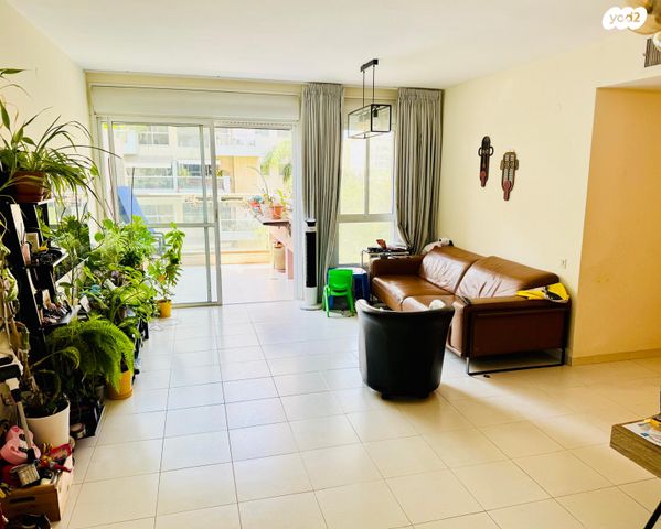 ישראל גלילי 4