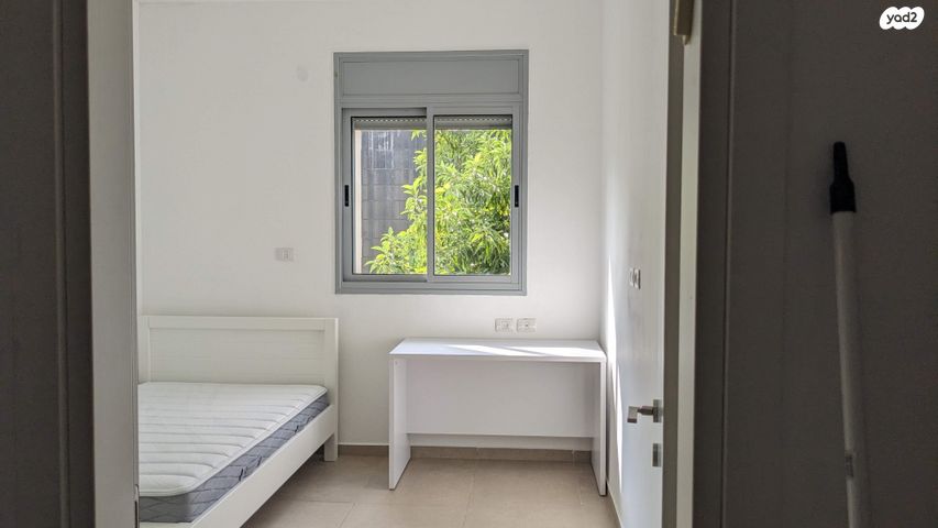 דו משפחתי, עוזי חיטמן 7, פסגות אפק, ראש העין