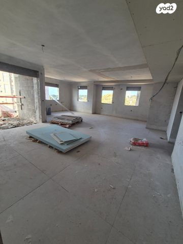 דירה, שדרות הצבי 40, כבירים, חיפה