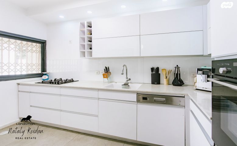 דירה, הרצל 7, מגדיאל, הוד השרון