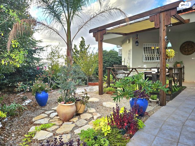 בית פרטי/ קוטג', כפר ורדים