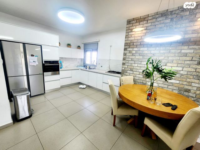 בן גוריון ב'