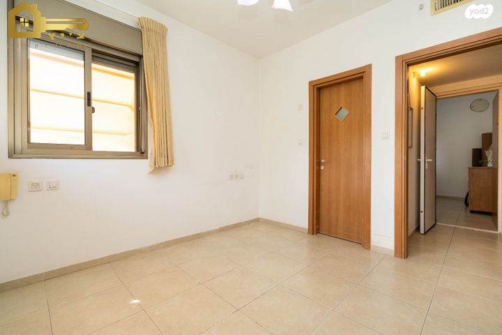 דירה, עבר הירדן, קרית אונו