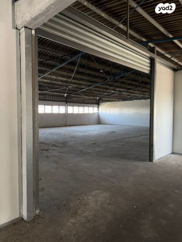 מבני תעשיה, בעלי מלאכה, אזור תעשיה, חדרה