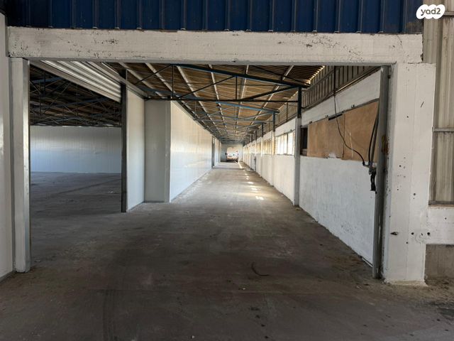 מבני תעשיה, בעלי מלאכה, אזור תעשיה, חדרה