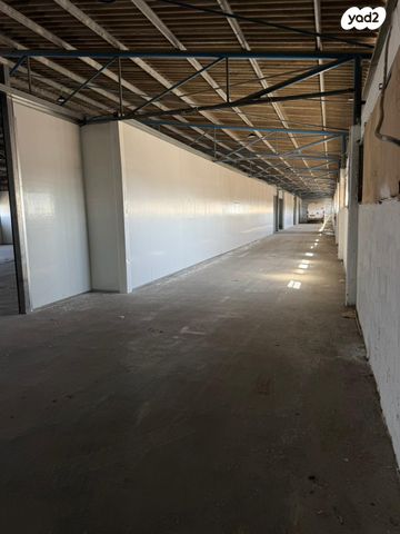 מבני תעשיה, בעלי מלאכה, אזור תעשיה, חדרה