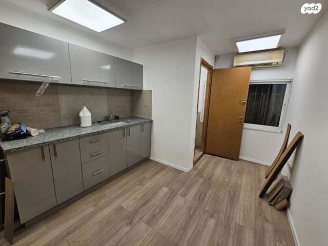 משרדים, היוזמים, אזור תעשיה יהלום, אור יהודה