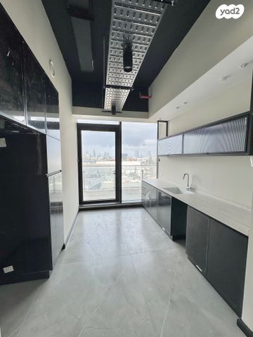 משרדים, פתח תקווה